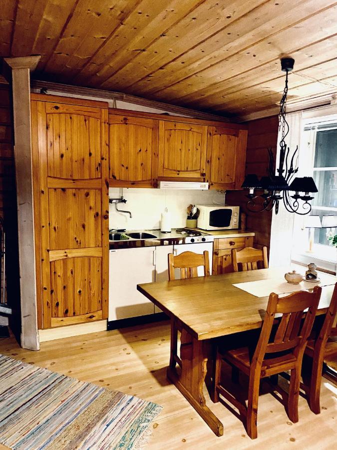 Villa Mellanstroems Stugby à Arjeplog Extérieur photo